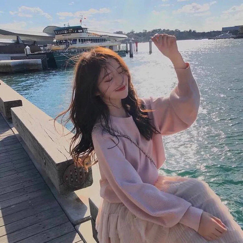羊圈里的俘虏海报