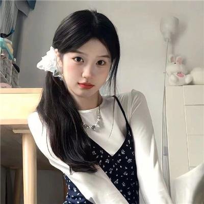 艾米莉亚2.0海报