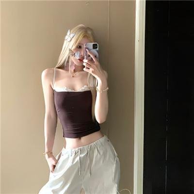 27套礼服海报